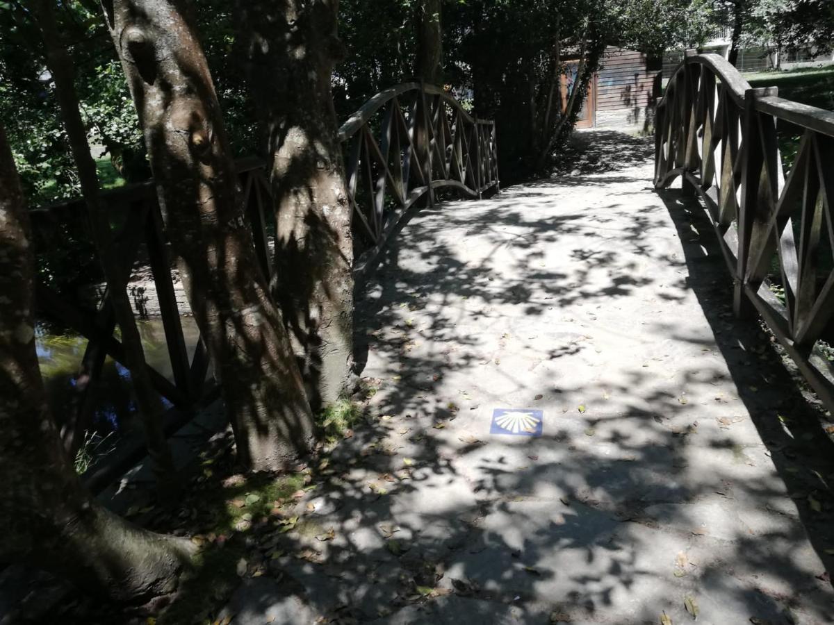 Alojamiento Camino Real Sigueiro Luaran gambar